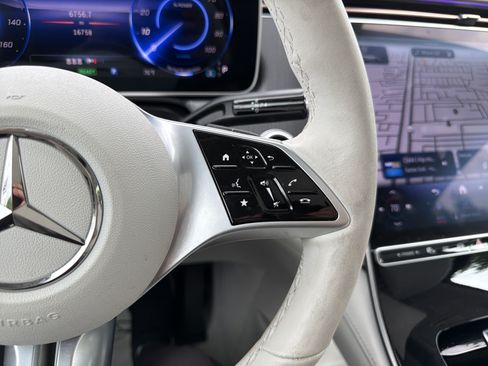 Certified 2025 Mercedes-Benz EQE 350+ 4MATIC SUV w/ Driver Assistance Package image 20
