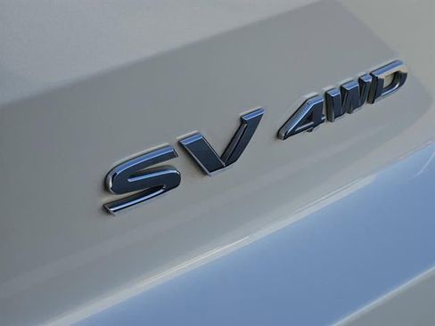 Used 2024 Nissan Pathfinder SV image 8