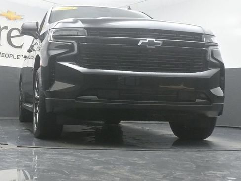 Used 2024 Chevrolet Suburban RST w/ Sport Performance Package AWD/4WD image 3