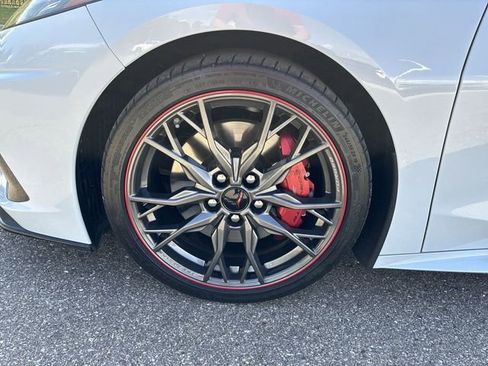 Used 2024 Chevrolet Corvette Stingray Convertible w/ Z51 Performance Package image 28