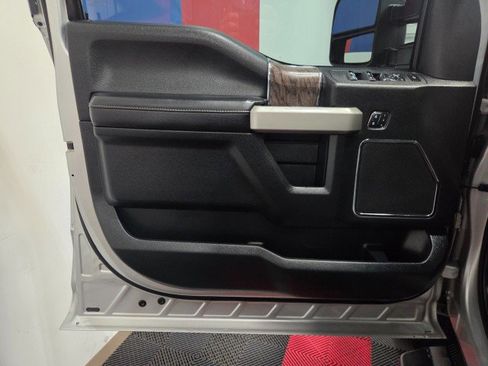 Used 2019 Ford F250 Lariat w/ Lariat Ultimate Package image 34