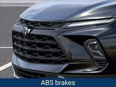 New 2026 Chevrolet Blazer LT w/ Convenience Package FWD image 15