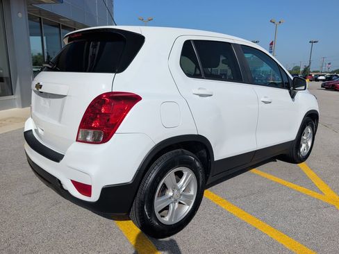 Used 2020 Chevrolet Trax LS w/ Tint and Cruise Package FWD image 7