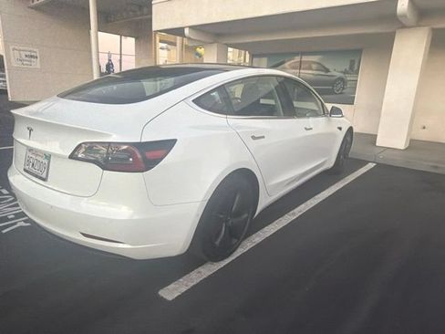 Used 2018 Tesla Model 3 Long Range RWD image 5