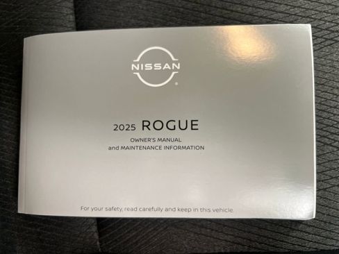 Used 2025 Nissan Rogue SV AWD/4WD image 27