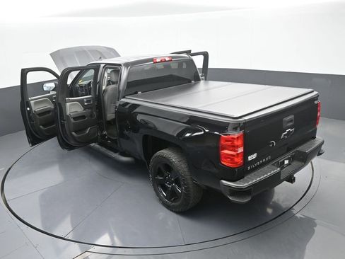 Used 2018 Chevrolet Silverado 1500 Custom w/ Custom Value Package image 52