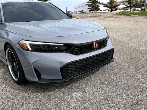 Used 2025 Honda Civic Sport image 3