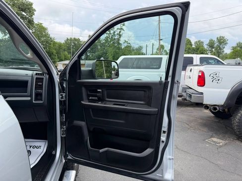 Used 2018 RAM 2500 Tradesman w/ Chrome Appearance Group AWD/4WD image 24
