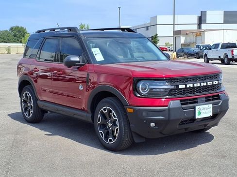New 2025 Ford Bronco Sport Outer Banks w/ Outer Banks Tech Package+ AWD/4WD image 3