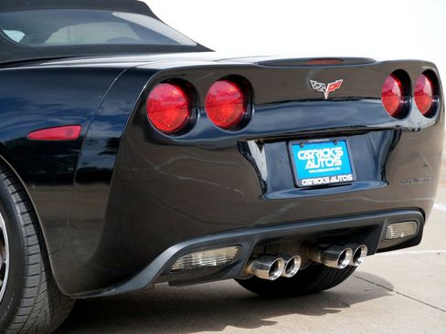 Used 2007 Chevrolet Corvette Convertible w/ Preferred Equipment Group RWD image 30
