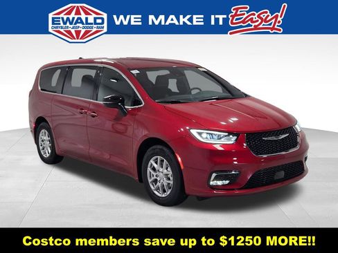 New 2026 Chrysler Pacifica Select FWD image 12