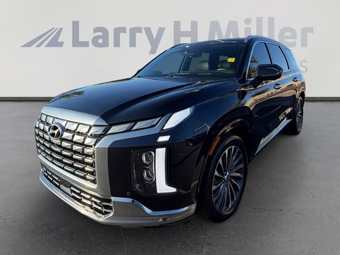 Used 2024 Hyundai Palisade Calligraphy image 1