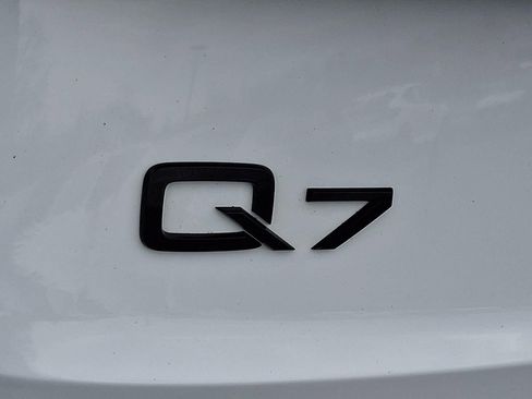 Used 2023 Audi Q7 Premium Plus w/ Premium Plus Package image 30