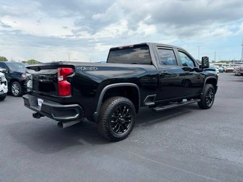 Used 2025 Chevrolet Silverado 2500 Custom w/ Custom Value Package AWD/4WD image 6