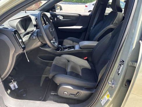 Used 2023 Volvo C40 P8 Recharge Plus AWD/4WD image 4