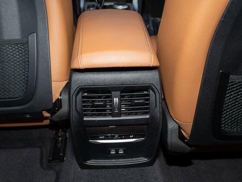 Used 2021 BMW 440i xDrive Coupe w/ Premium Package image 15