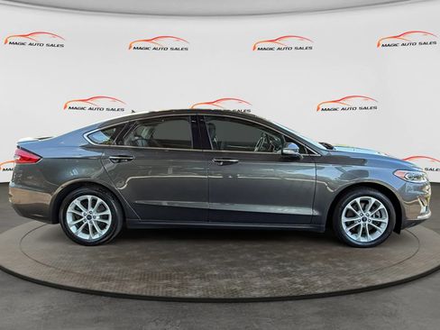 Used 2019 Ford Fusion Energi Titanium FWD image 6