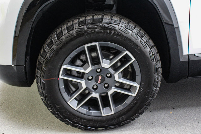 New 2027 GMC Terrain AT4 w/ Convenience Package III AWD/4WD image 24