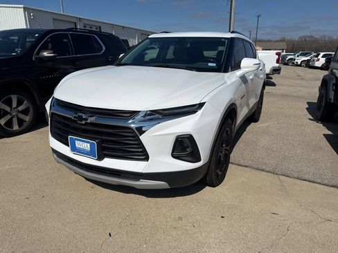 Used 2019 Chevrolet Blazer LT image 3