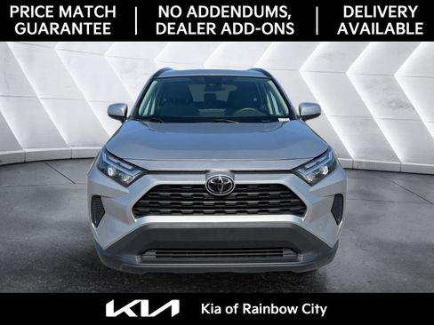 Used 2023 Toyota RAV4 XLE w/ Convenience Package image 2