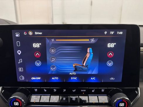 Used 2025 Chevrolet Colorado ZR2 AWD/4WD image 33
