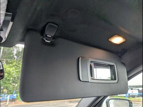 Used 2023 BMW 330e image 32