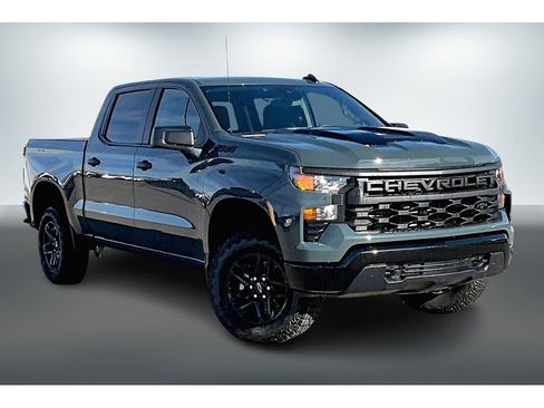 New 2026 Chevrolet Silverado 1500 Custom Trail Boss w/ Dark Appearance Package image 2