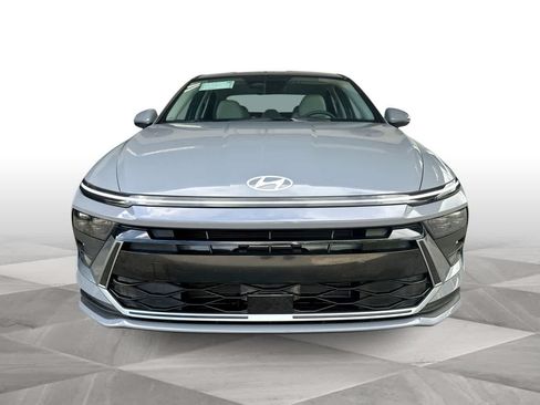Used 2026 Hyundai Sonata SE FWD image 3