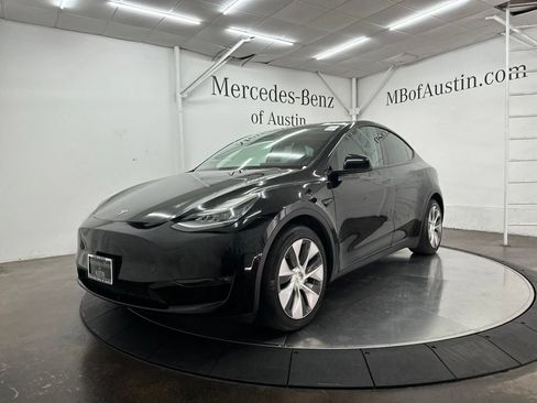 Used 2021 Tesla Model Y Long Range AWD/4WD image 3