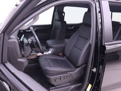Used 2025 Chevrolet Silverado 1500 RST AWD/4WD image 7