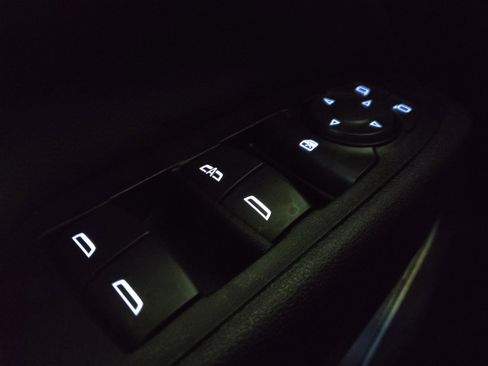 Used 2023 Chevrolet Equinox LT FWD image 27