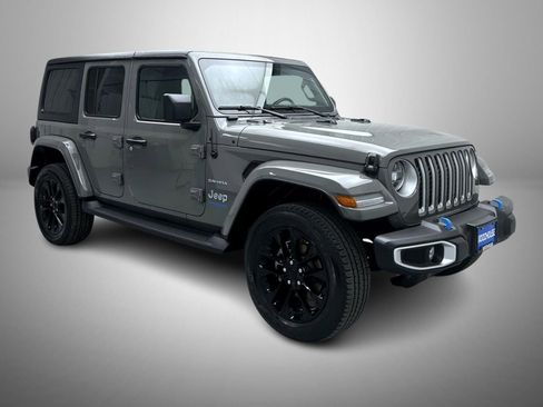 Used 2022 Jeep Wrangler Unlimited Sahara w/ Cold Weather Group image 3