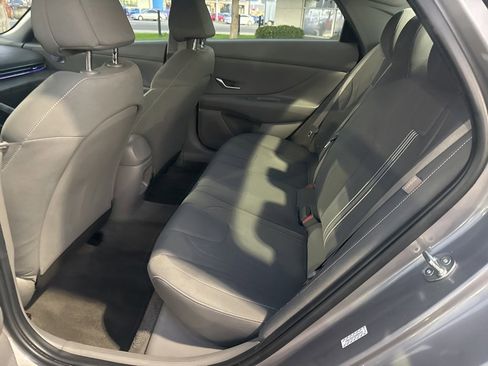 Used 2024 Hyundai Elantra SEL image 13