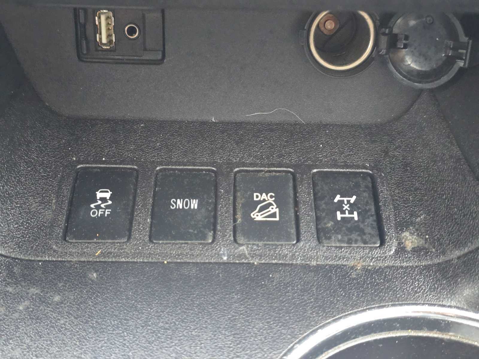 Used 2016 Toyota Highlander XLE AWD/4WD image 29
