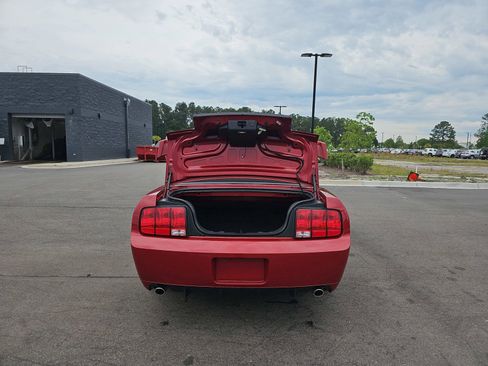 Used 2009 Ford Mustang GT RWD image 14