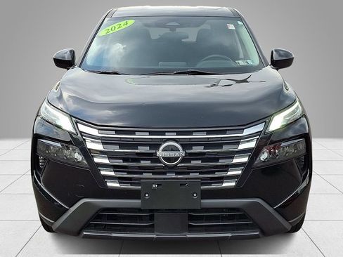 Used 2024 Nissan Rogue SV AWD/4WD image 3