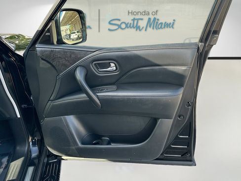 Used 2021 INFINITI QX80 Luxe image 34