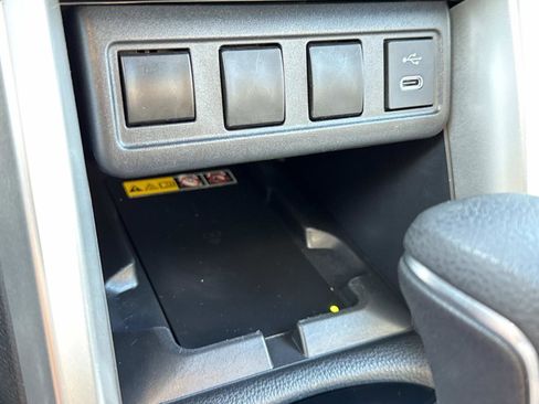 Used 2024 Toyota Corolla Cross SE image 15