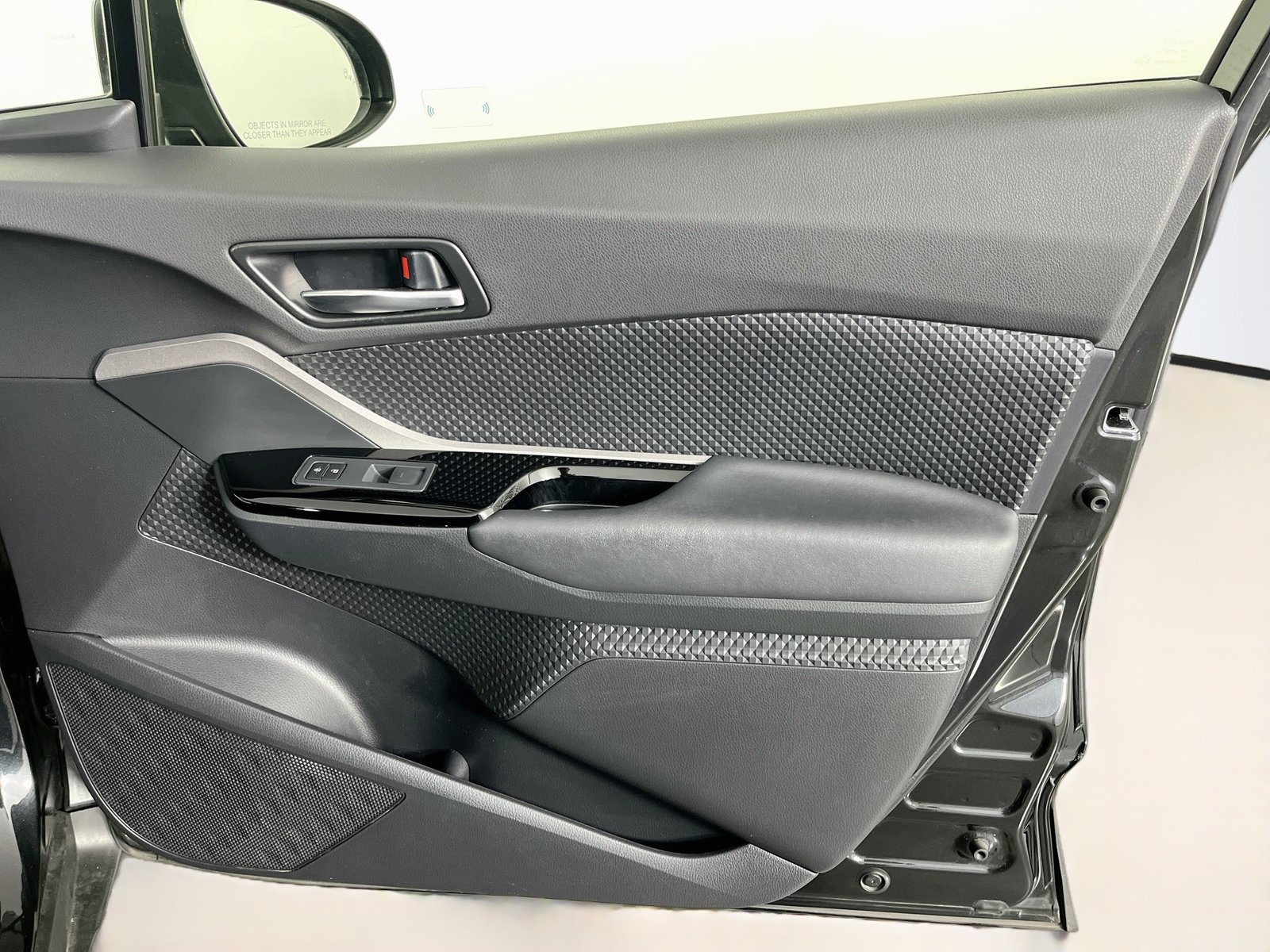 Used 2022 Toyota C-HR Nightshade FWD image 33