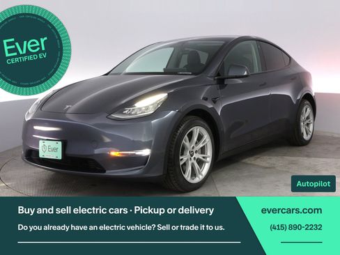Used 2022 Tesla Model Y Long Range image 1