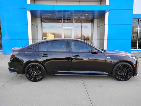 Used 2023 Cadillac CT5 V w/ Platinum Package image 33