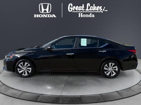 Used 2025 Nissan Altima 2.5 S FWD image 5