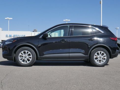 Used 2024 Ford Escape Active AWD/4WD image 3