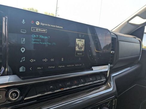 Used 2025 Chevrolet Silverado 1500 LT RWD image 30
