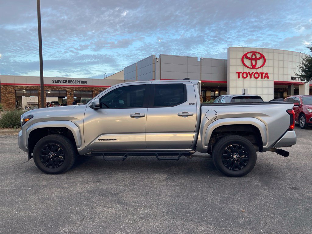 Used 2026 Toyota Tacoma SR5 RWD image 8
