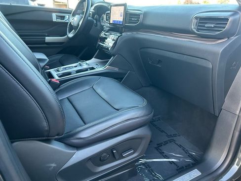 Used 2022 Ford Explorer Limited AWD/4WD image 26