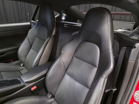 Used 2022 Porsche 718 Cayman image 21