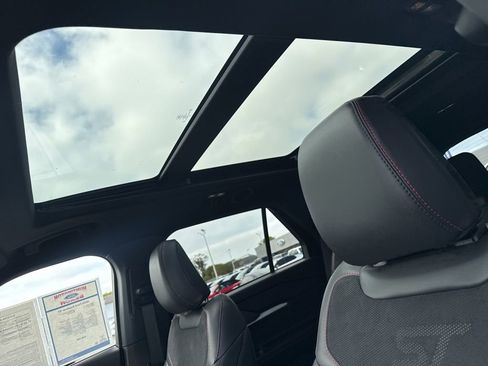 Used 2025 Ford Explorer ST w/ Sun And Sound Package image 17