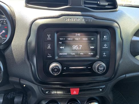 Used 2017 Jeep Renegade Altitude AWD/4WD image 20