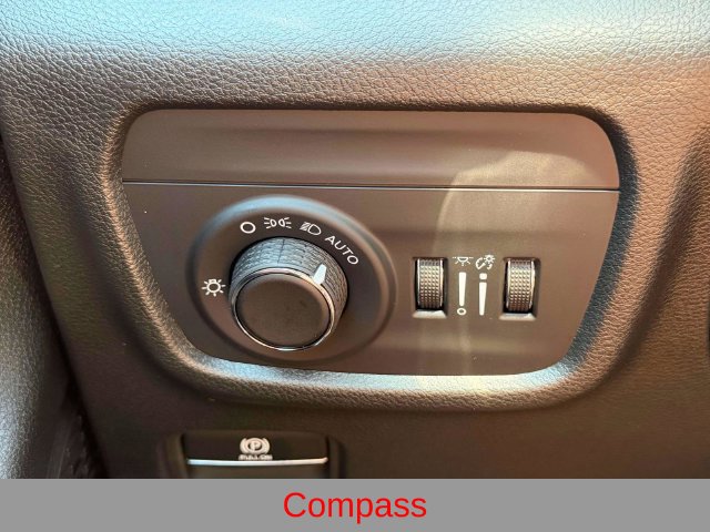 New 2027 Jeep Grand Cherokee Altitude AWD/4WD image 19